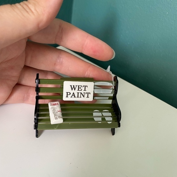 VINTAGE 1994 Acme Miniature Fridge Magnet Wet Paint Bench Green Black *flaw* - Picture 2 of 7